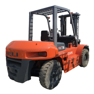 Gebrauchtes Hubschrauber-Gabelstapler 7000 kg TCM Diesel-Propan-Gabelstapler zum Be- und Entladen