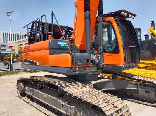 Gebrauchtes Doosan DX300 Bagger 2016 Modell 30000 KG Maschinengewicht für Schwerlastgräben