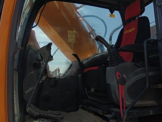 Gebrauchtes Hyundai 220LC-9S Bagger mit 1,22 M3 Eimerkapazität und geringer Arbeitszeit