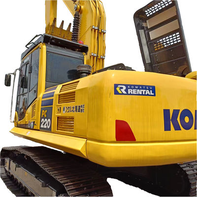 Komatsu PC220 Bagger mit 22000 KG Maschinengewicht und Originalhydraulikzylinder