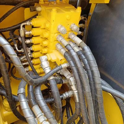 Großartiger Gebrauchtbaukasten 13 Tonnen Komatsu PC130 mit Originalhydraulikzylinder