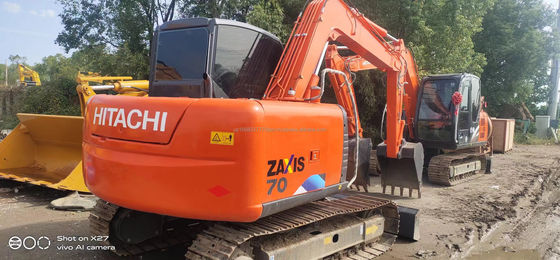 Gebrauchtes Hitachi ZX70 Bagger mit Original-Hydraulikventil und Betriebsgewicht von 10 Tonnen