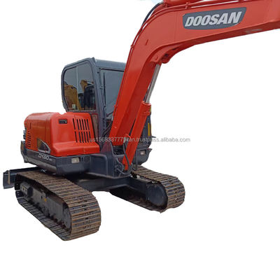 DOOSAN DX60 Bagger mit 0,21m3 Eimer Kapazität im hydraulischen Baumarkt