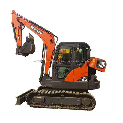 Gebraucht DOOSAN DX60 Bagger im Jahr 2016 Jahr 0.21M3 Eimer Kapazität hervorragende Effizienz