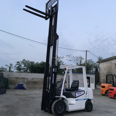2.5 Tonnen TCM-Forklift mit Original-Hydraulikpumpe auf dem japanischen Markt