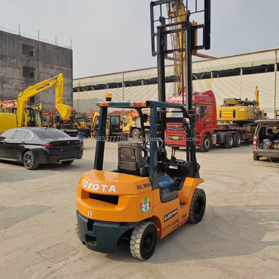 Fordelstapler für Lastkraftwagen Toyota FD50 mit Originalhydraulikzylinder mit Betriebsgewicht von 3 Tonnen