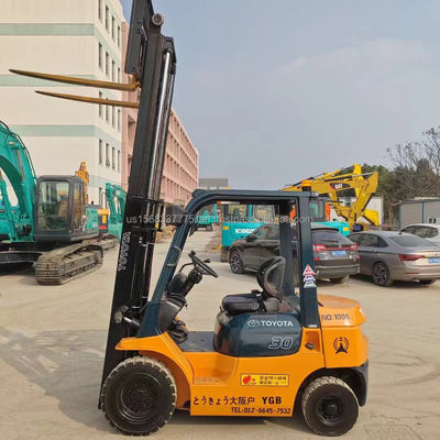 Toyota 4,5 Tonnen FD45 Gabelstapler mit Original-Hydraulikzylinder und 0-2000 Arbeitsstunden