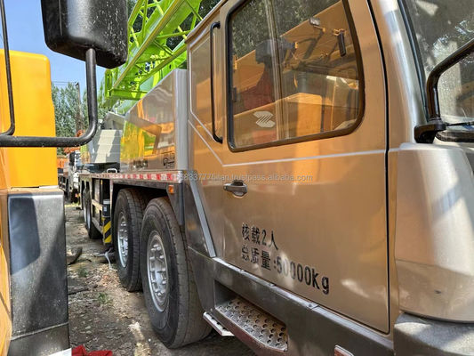 Gebrauchte Baumaschine ZOOMLION 80 Tonnen Kranich mit maximaler Hebhöhe von 4,5 m