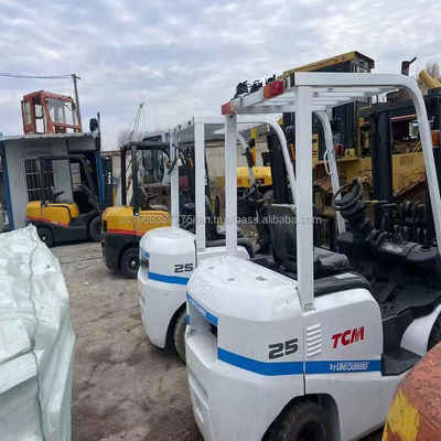 TCM 25 Gebrauchtmaschine für Gabelstapler mit Dieselmotor und leistungsstarker Leistung von TCM