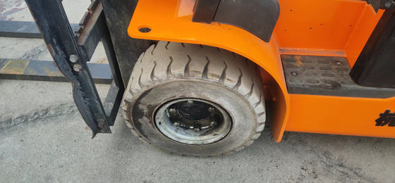 Hangzhou J30 Gebrauchtwagen mit ausgezeichneter Leistung und 3000 kg Gewicht