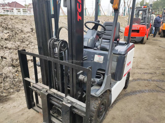 3 Tonnen TCM Gabelstapler Gebraucht Gabelstapler 2M Gabellänge Dieselmotor