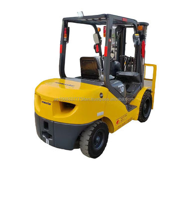 Gebrauchtes Komatsu 30 Gabelstapler mit hervorragender Leistung und Min. Hebhöhe 4.5