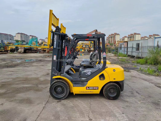 Gebrauchtes Komatsu 30 Gabelstapler mit hervorragender Leistung und Min. Hebhöhe 4.5