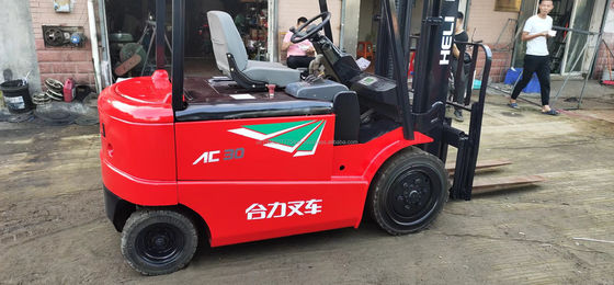 Leistungsstarker EVERLIFT Heli AC30 Diesel Gabelstapler 4500 kg Gewicht und Japan Nissan Motor