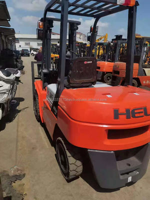 Helikopter-Diesel-Forklift mit einer Höhenhöhe von 2,5 m und einer Forklänge von 2 m