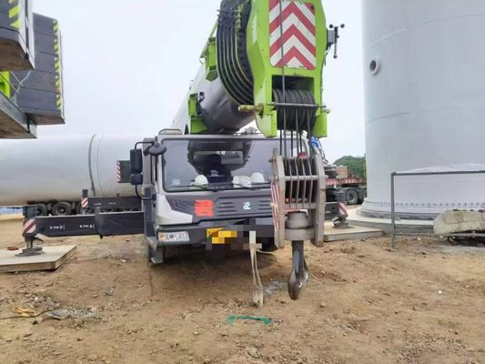 Gebrauchtes Zoomlion 200 Tonnen Kran mit 4,5 Max.