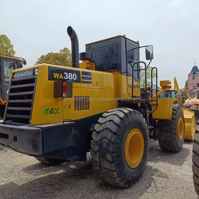 Gebrauchtes Komatsu WA 380 Ladegerät perfekt für Baumaterial-Läden Baumaschine