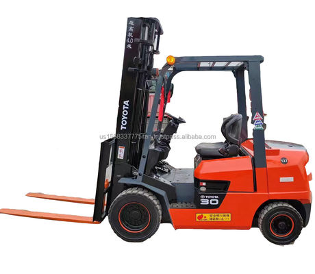 Gebrauchtes Toyota 9F30 Gabelstapler Eine zuverlässige und langlebige Lösung für die Materialbearbeitung
