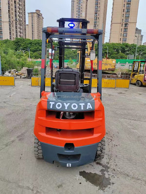 Gebrauchtes Toyota 9F30 Gabelstapler Eine zuverlässige und langlebige Lösung für die Materialbearbeitung