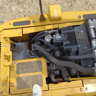 Gebrauchtes Komatsu Bagger PC120 mit Original-Hydraulikventil und Betriebsgewicht von 13 Tonnen