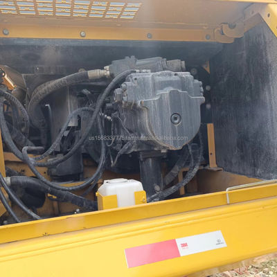 Komatsu PC450-7 und PC450-8 Gebrauchtbagger mit Original-Hydraulikventil