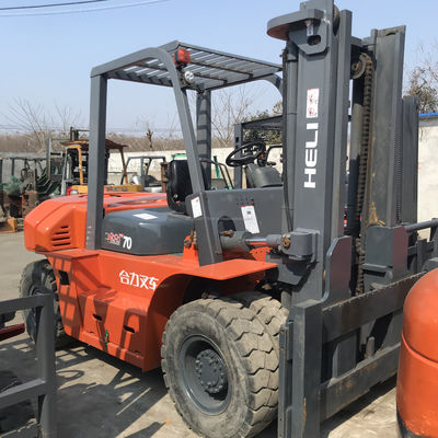 Gebrauchtes Hubschrauber-Gabelstapler 7000 kg TCM Diesel-Propan-Gabelstapler zum Be- und Entladen