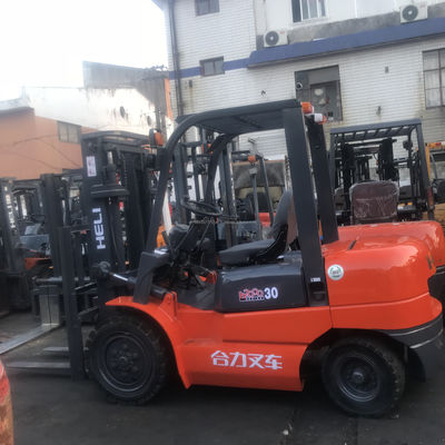 Gebrauchte Hubschrauber-Diesel-Forkliftfahrzeuge 2 t 4 t 6 t 7 t 3,5 t 3 t CPCD20 CPCD30 CPCD40