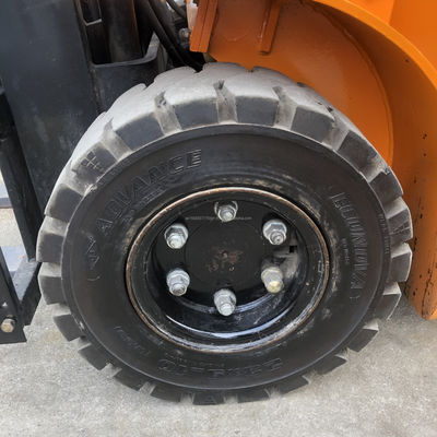 Hangzhou Gabelstapler H30 mit 2 m Gabellänge und Dieselmotor