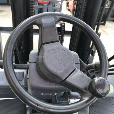 2 Tonnen, 3 Tonnen, 3,5 Tonnen, 4 Tonnen, 5 Tonnen, 6 Tonnen, 8 Tonnen, 10 Tonnen Dieselforklift mit 45 kW-Motor und kostenlos
