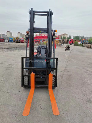 3000 kg Gewicht TOYOTA 7F30 Gebraucht Diesel Gabelstapler 99% 2012 Modell für hohe Effizienz