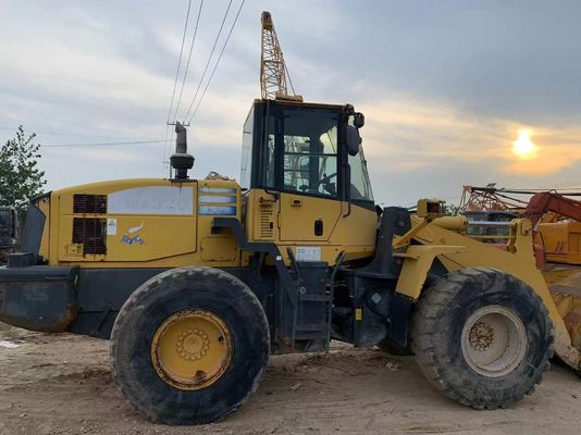 Wasserpumpe Komatsu Hotels fast in gutem Zustand Gebraucht Komatsu WA380 Ladegerät Erdmaschine