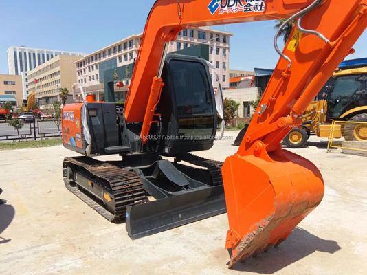 Gebrauchsmaschinen Hitachi ZX70 Bagger mit 98 kW Leistung und geringer Arbeitszeit
