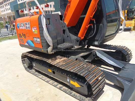 Gebrauchsmaschinen Hitachi ZX70 Bagger mit 98 kW Leistung und geringer Arbeitszeit