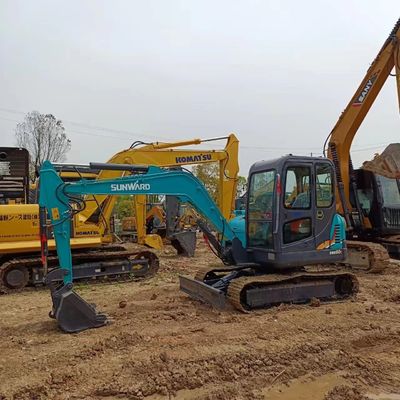 Gebrauchte Caterpillar-Motor und Hyundai-Komponenten auf dem Sunward SWE60E 6-Tonnen-Minibagger