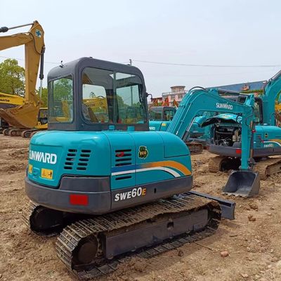 Gebrauchte Caterpillar-Motor und Hyundai-Komponenten auf dem Sunward SWE60E 6-Tonnen-Minibagger